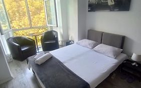 Hostel Florentin camere baie comuna si acces bucatarie